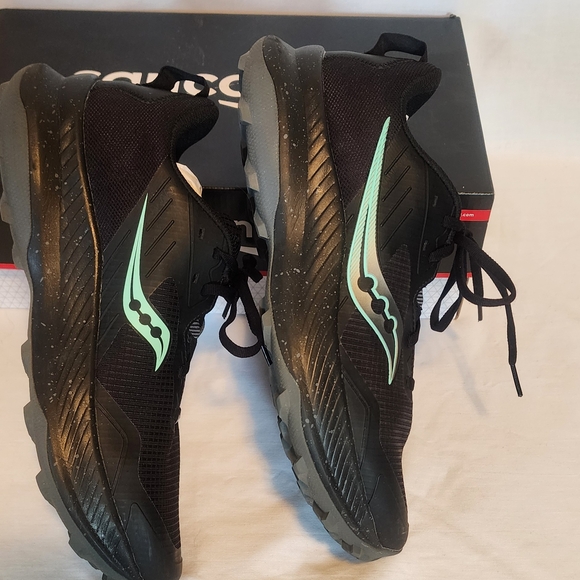 Saucony Blaze TR Black and Green Athletic Shoes - Picture 4 of 5